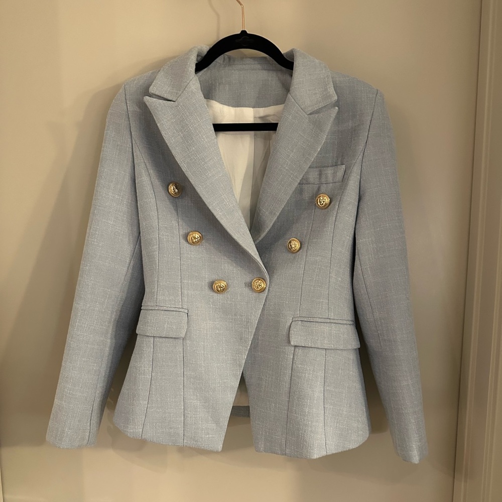 No name brand jacket - size large but runs small